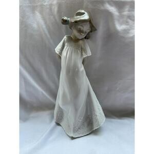 NAO by Lladró Porcelain Figurine - Young Girl in Dress #1109, 1989‎ DAISA Spain